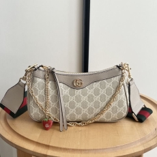 Gucci Hobo Bags